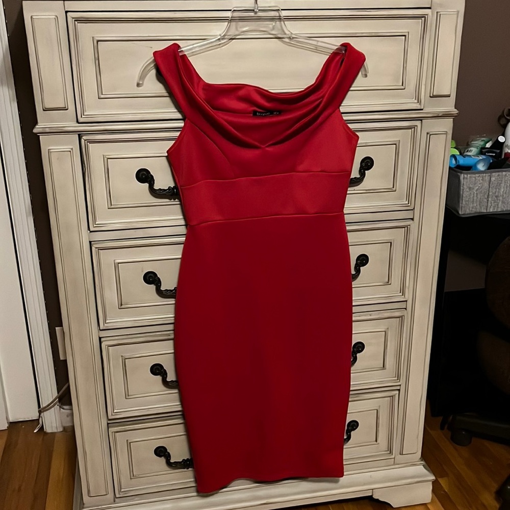 Size 10 BOOHOO Bodycon Dress (Red)